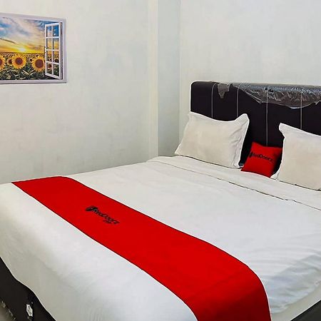 Reddoorz At Damai Guest House Kabanjahe מראה חיצוני תמונה